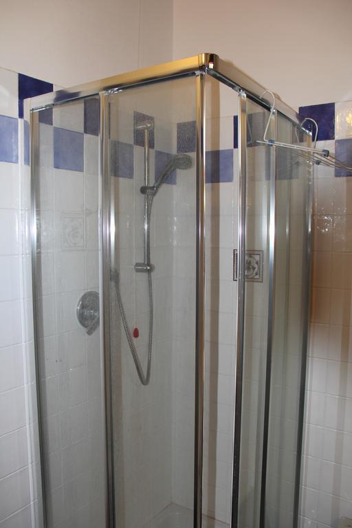 Bilocale Salice Terme Apartment Екстериор снимка